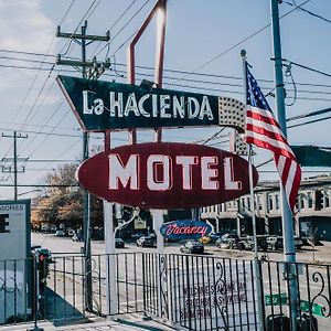 La Hacienda Motel